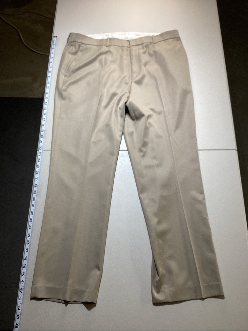 Perry Ellis Men's Classic Khaki Dress Pants